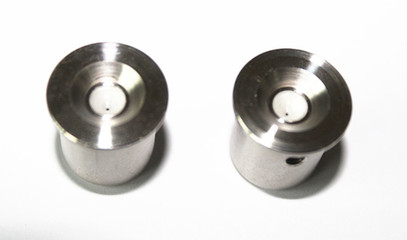 深圳市华叶拉丝模具 专业直供中走丝机床高性能水嘴与眼模